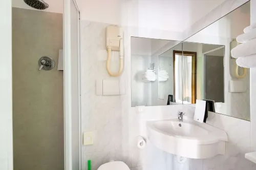 Hotel Nologo Camere Photos