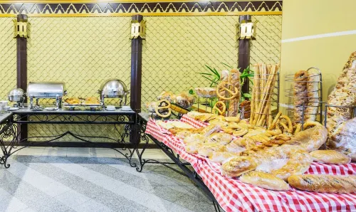 Pyramisa Hotel Luxor Dining Photos