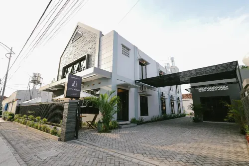 Urbanview B Syariah Lumajang by RedDoorz Eksterior Photos