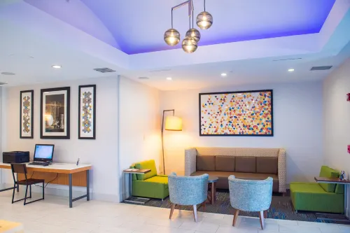 Holiday Inn Express & Suites Chester-Monroe-Goshen Public Areas Photos