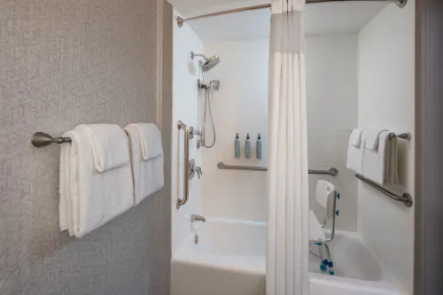 Courtyard Miami Coral Gables Rooms Photos