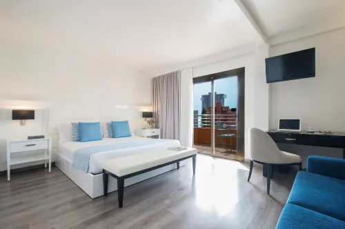 Hotel Benidorm East by Pierre & Vacances Rooms Photos