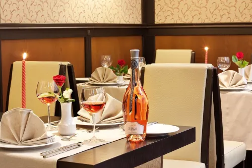 Best Western Plus Bristol Hotel Restauration Photos