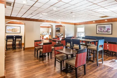 Comfort Inn Shady Grove - Gaithersburg - Rockville Restauration Photos