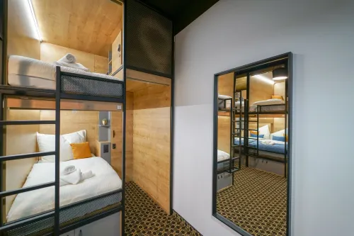 Chors Like a Hotel - Hostel Rooms Photos