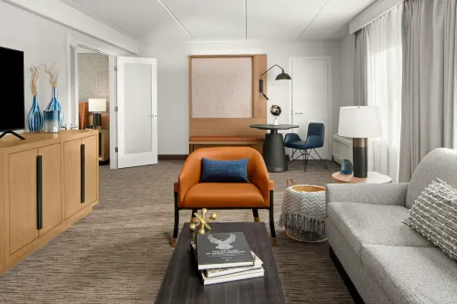 Sheraton Milwaukee Brookfield Hotel Photos