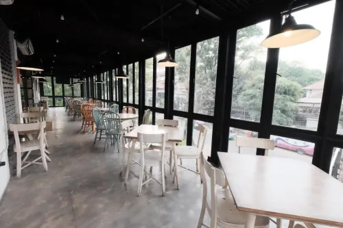 Namin Dago Hotel Dining Photos