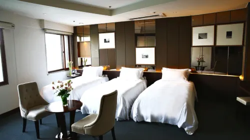 The Riverside Hotel Photos