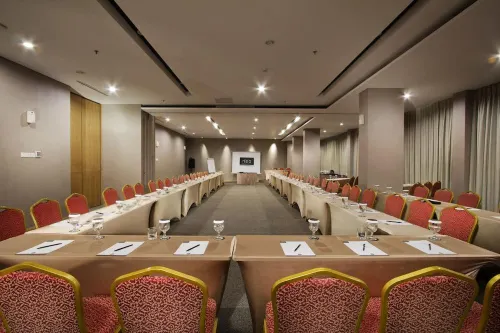 Hotel NEO Tendean Fasilitas Bisnis Photos