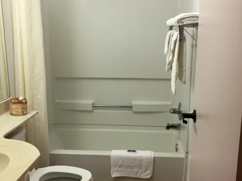 Motel 6 Olathe, KS Photos