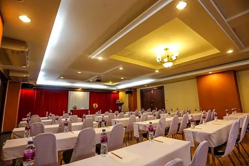 Madina Rayong Hotel Business Photos