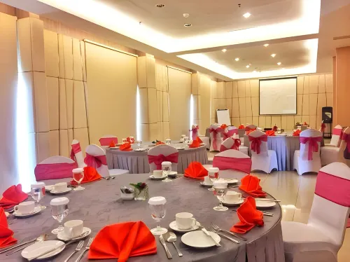 Grand Tan Banjarmasin Hotel & Convention Center Mahlzeiten Photos