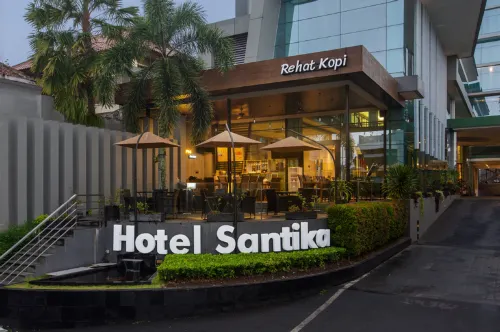 Hotel Santika Tasikmalaya Außen Photos