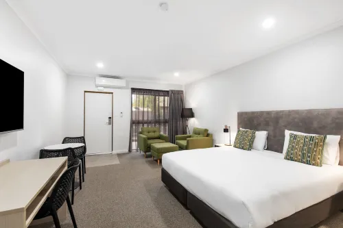 Presidential Motel Rooms Photos
