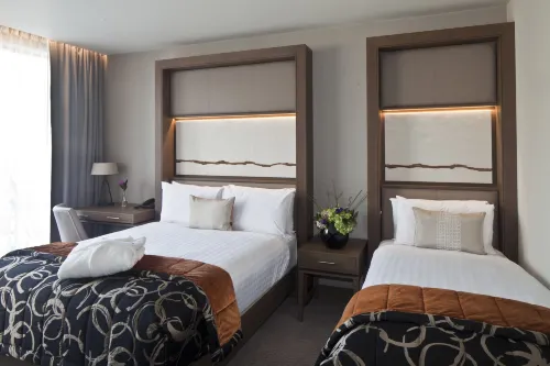 Clayton Hotel Chiswick Photos