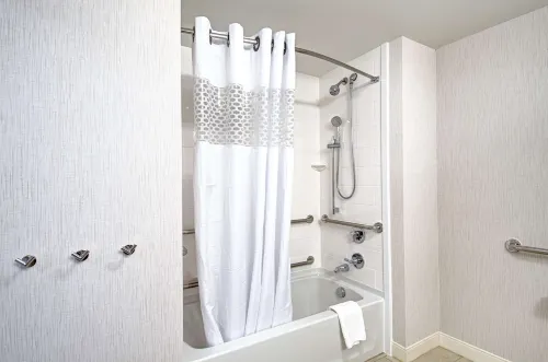 Hampton Inn Boston - Westborough Rum Photos