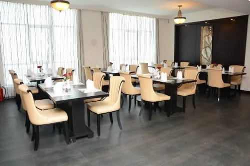 Aryana Hotel Питание Photos