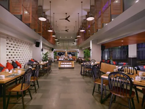Hotel NEO+ Kuta Legian Makanan Photos