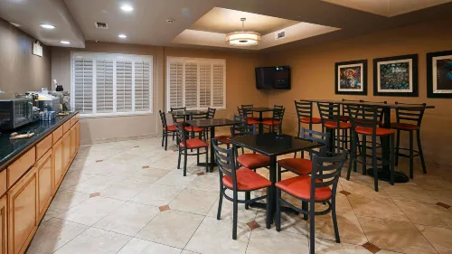 Best Western Lanai Garden Inn  Suites Ristorazione Photos