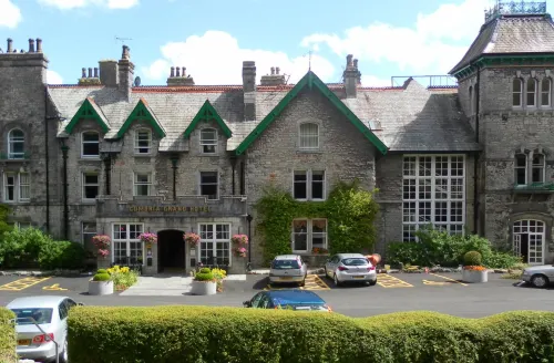 Cumbria Grand Hotel من الخارج Photos