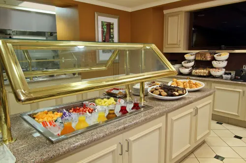 Hilton Garden Inn Calabasas Restauration Photos