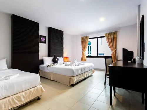 Sino House Patong Camere Photos