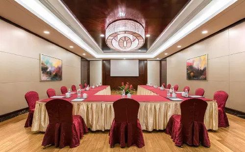 Golden Eagle Summit Hotel Kunming Espaces Affaires Photos