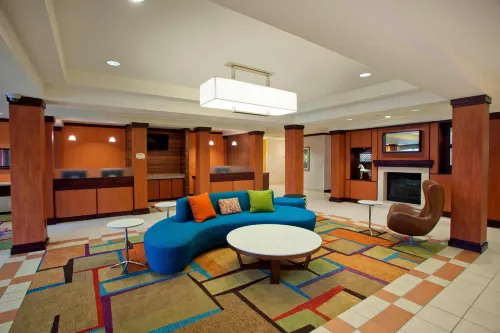 Fairfield Inn & Suites Detroit Metro Airport Romulus Public Areas Photos