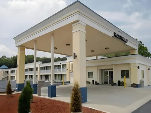 Days Inn by Wyndham Fredericksburg North Exterior Photos