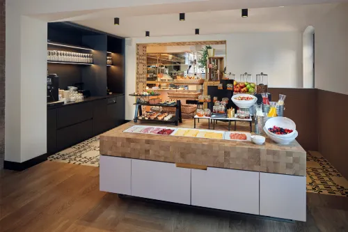 The Anthony Hotel Restauration Photos