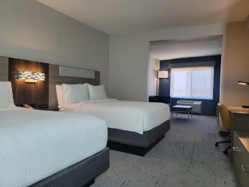 Holiday Inn Express San Diego South - Chula Vista Rooms Photos