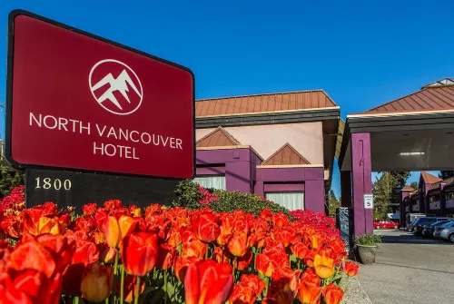 North Vancouver Hotel Exterior Photos