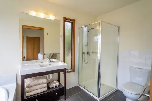 Stewarts Bay Lodge Rooms Photos