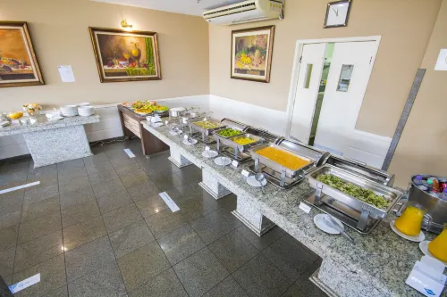 Hotel Dan Inn Sorocaba - by Nacional Inn Spisning Photos