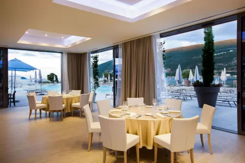 Palmon Bay Hotel & Spa Restauration Photos