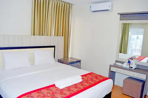 GRANT HOTEL KOTA SUBANG Kamar Photos