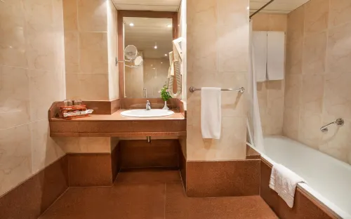 Pyramisa Hotel Luxor Rooms Photos