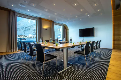 Radisson Blu Hotel Reussen Andermatt Business Photos