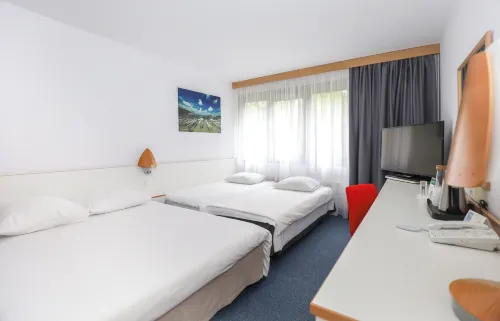 Novotel Poznan Malta Photos