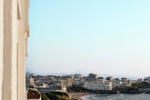 Regina Experimental Biarritz Rooms Photos
