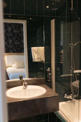 Brit Hotel Privilège le Royal - Centre Gare Camere Photos