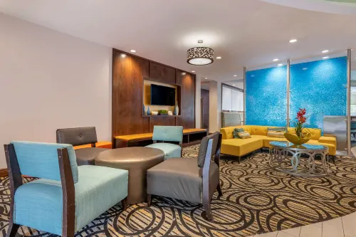 Comfort Suites Fort Lauderdale Airport South & Cruise Port Photos