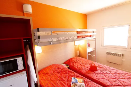 Premiere Classe Troyes Sud - Parc Saint Thibault Chambres Photos