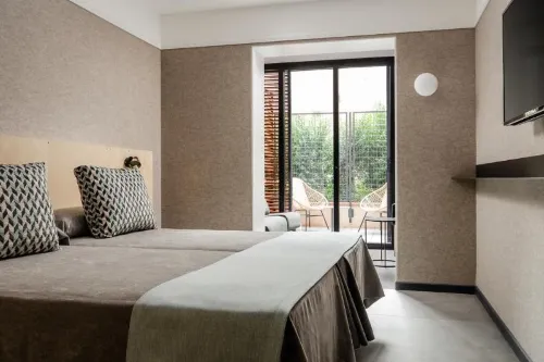 Hotel Raval House Rooms Photos