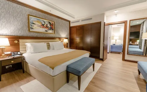Wellborn Luxury Hotel Featured Photos