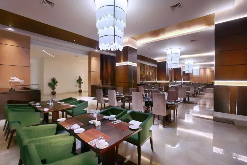 The Alana Hotel & Convention Center Solo by Aston Makanan Photos