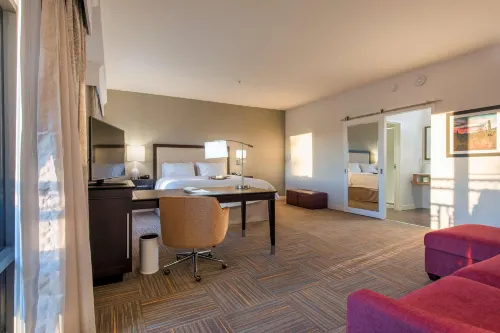 Hampton Inn & Suites by Hilton Phoenix Tempe Rooms Photos
