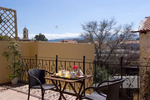 Belmondo Hotel Rooms Photos