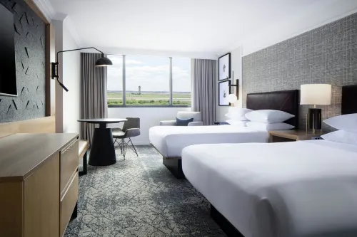 Sheraton DFW Airport Hotel Rooms Photos