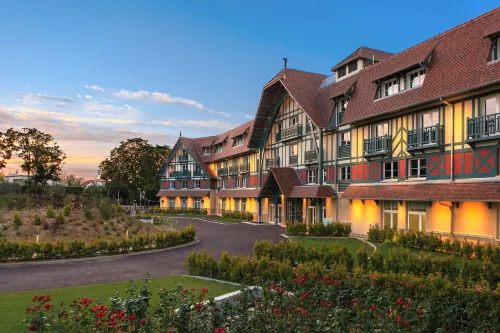 Renaissance Paris Hippodrome de St. Cloud Hotel Extérieur Photos